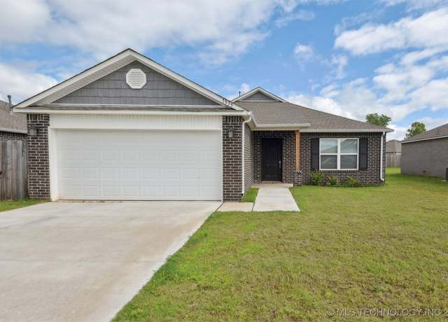 Property at 7535 E 158th St S, Bixby, OK 74008, 3 beds, 2 baths