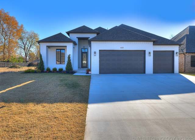 Property at 4011 W Baton Rouge St, Broken Arrow, OK 74011, 3 beds, 3.5 baths
