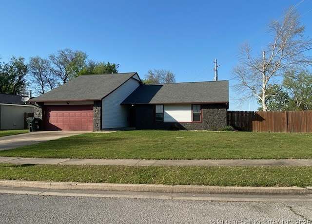Property at 12125 E 84th St, Owasso, OK 74055, 3 beds, 2 baths