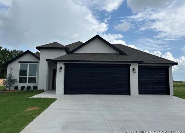 Property at 10416 E 132nd St S, Bixby, OK 74008, 3 beds, 2 baths