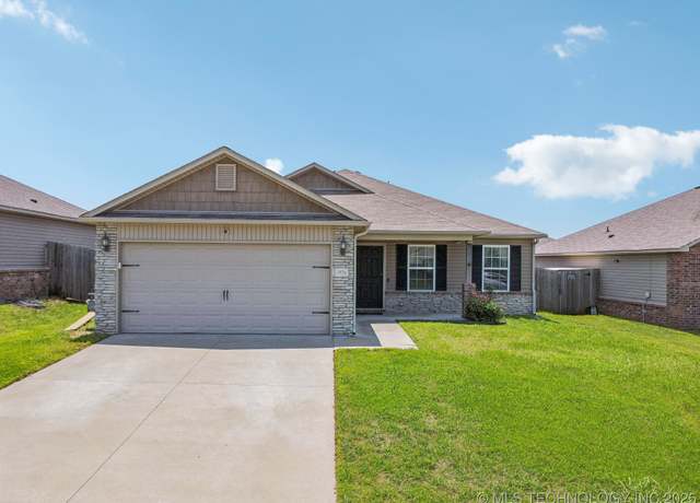 Property at 5976 E 147th St S, Bixby, OK 74008, 3 beds, 2 baths