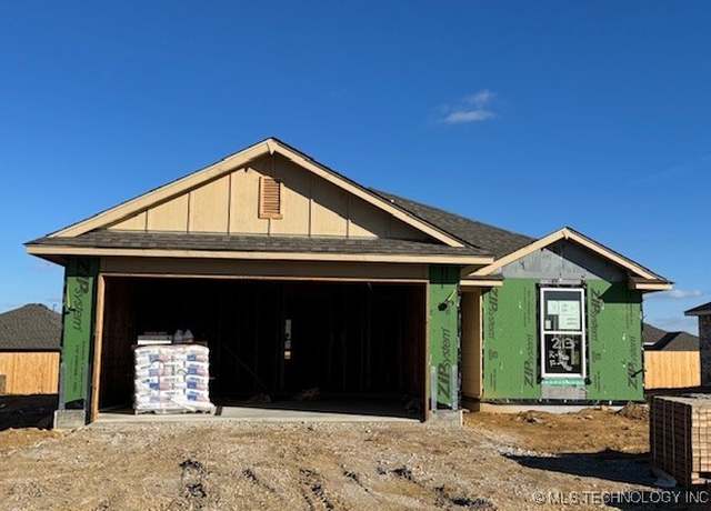 Property at 213 S 26th St, Collinsville, OK 74021, 3 beds, 2 baths
