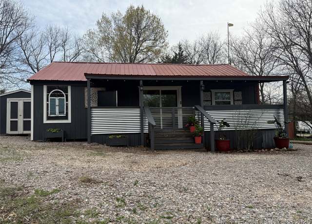 Property at 25 Reston, Sulphur, OK 73086, 2 beds, 1 bath