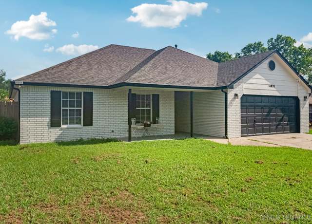 Property at 11821 N 107th EastPlace, Collinsville, OK 74021, 3 beds, 2 baths