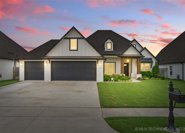 Property at 5419 E 122nd St S, Tulsa, OK 74008, 3 beds, 2 baths
