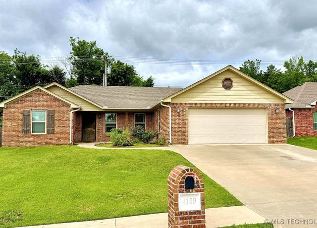 Property at 4169 Highland Dr, Tahlequah, OK 74464, 3 beds, 2 baths