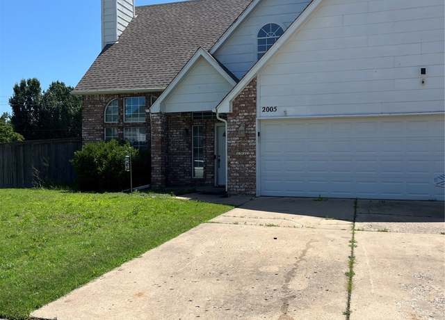 Property at 2005 S Aster Ave, Broken Arrow, OK 74012, 3 beds, 2.5 baths