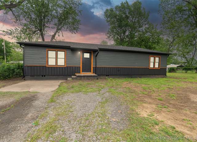 Property at 5667 S Quincy Ave, Tulsa, OK 74105, 3 beds, 1 bath