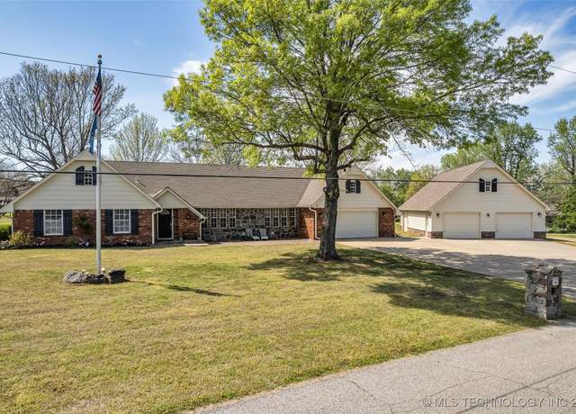 Property at 15642 N 104th EastAvenue, Collinsville, OK 74021, 4 beds, 2.5 baths