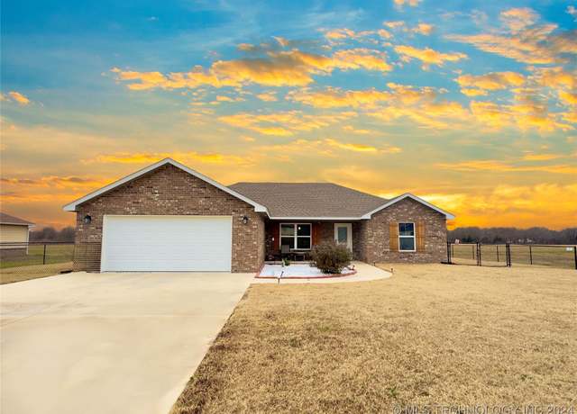 Property at 429 N Bailey Ln, Vinita, OK 74301, 3 beds, 2 baths