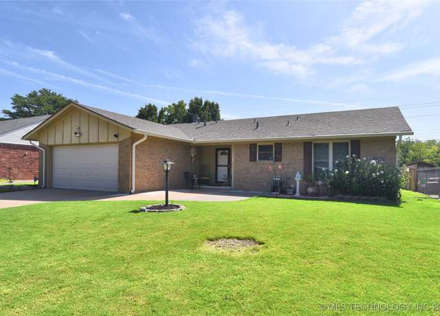 Property at 2449 S 144th East Ave, Tulsa, OK 74134, 3 beds, 2 baths