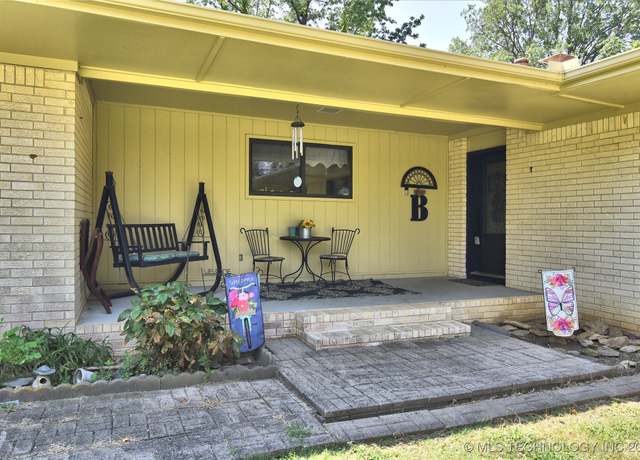Property at 9452 E 460 Rd, Claremore, OK 74017, 3 beds, 2.5 baths
