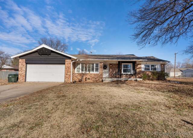 Property at 210 E 15th St, Claremore, OK 74017, 3 beds, 2 baths