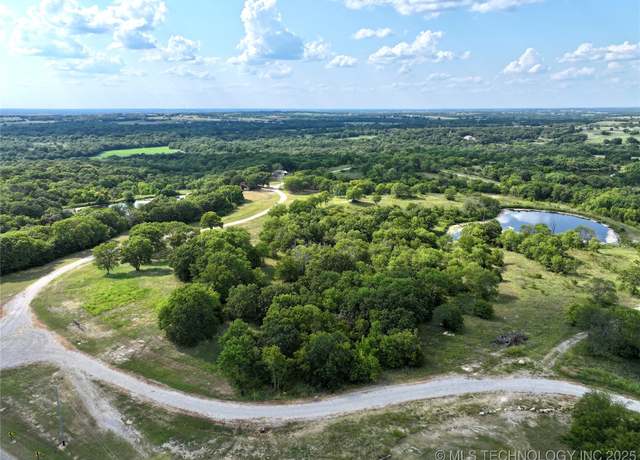 Property at 042 E Buffalo Springs Ct, Sulphur, OK 73086
