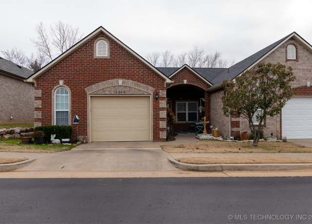 Property at 4264 Greentree Way Unit 19A, Sand Springs, OK 74063, 2 beds, 2 baths