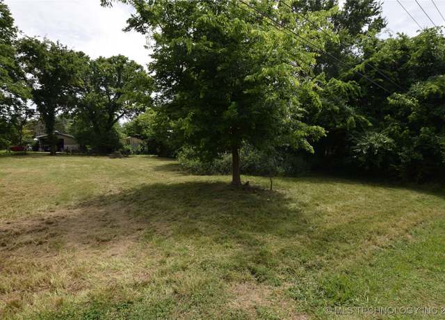 Property at 216 E Elm St, Stilwell, OK 74960