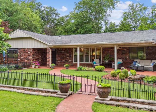 Property at 1503 N Fox St, Chouteau, OK 74337, 4 beds, 2 baths