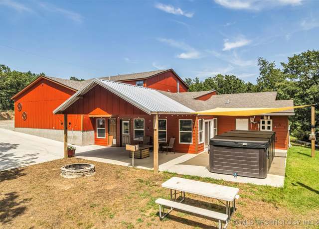 Property at 9900 S Postoak Rd, Sapulpa, OK 74066, 4 beds, 4 baths