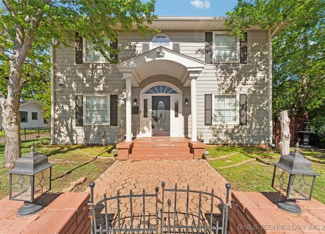 Property at 1215 S 6th, Mcalester, OK 74501, 4 beds, 2.5 baths