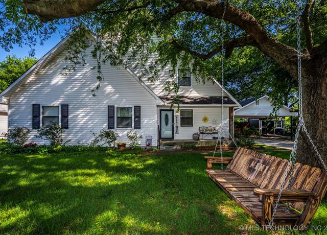 Property at 302 E Allen, Davis, OK 73030, 3 beds, 3 baths