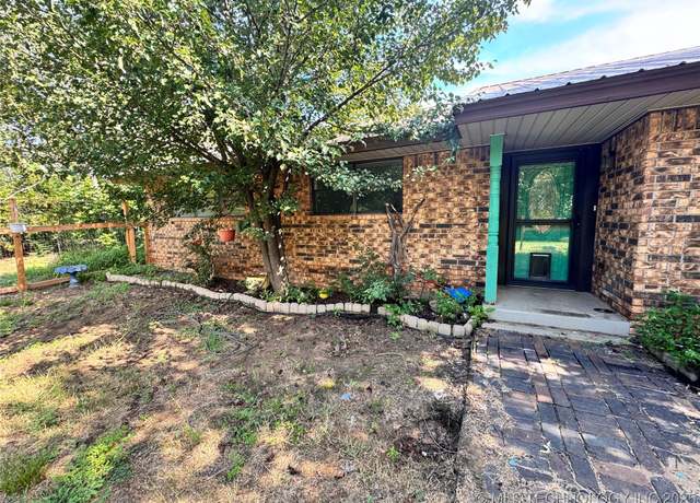 Property at 2810 Harvey, Ardmore, OK 73401, 2 beds, 2 baths