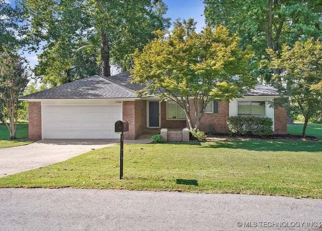 Property at 7700 E 118th St S, Bixby, OK 74008, 3 beds, 2 baths