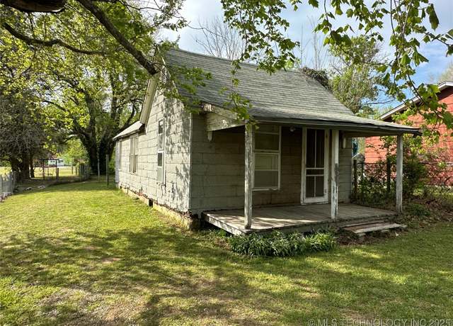 Property at 221 S Elm St, Chelsea, OK 74016, 1 bed, 1 bath