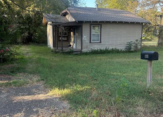 Property at 1218 W 6th St, Okmulgee, OK 74447, 1 bed, 1 bath