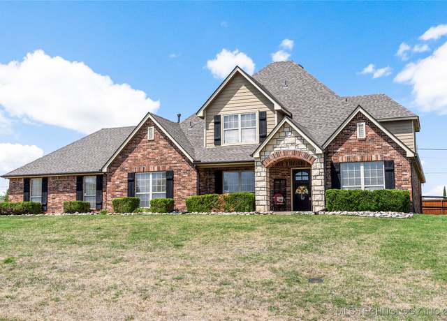 Property at 6719 E 85th St, Owasso, OK 74055, 4 beds, 3.5 baths