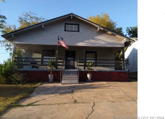 Property at 513 W 7th Ave, Bristow, OK 74010, 2 beds, 2 baths