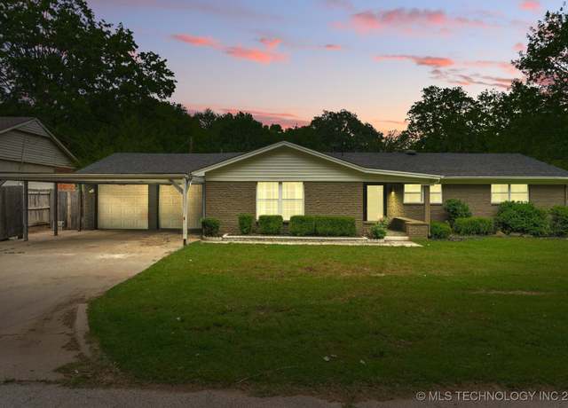Property at 11815 S 86th EastAvenue, Bixby, OK 74008, 4 beds, 3.5 baths