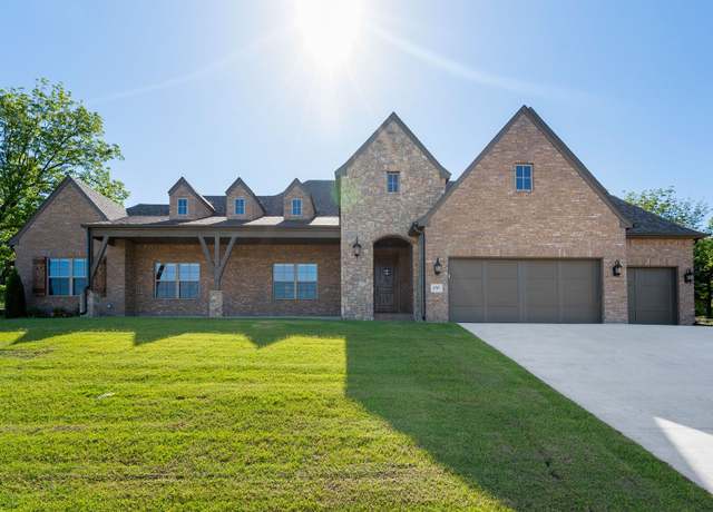 Property at 2787 Forest View Dr, Claremore, OK 74017, 4 beds, 3.5 baths