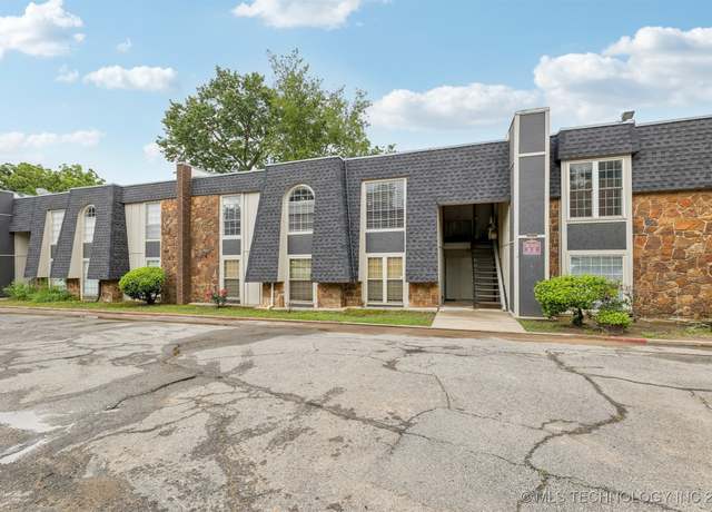 Property at 4440 68th St #486, Tulsa, OK 74136, 3 beds, 2 baths