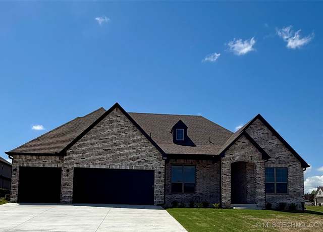 Property at 9524 N 144th EastAvenue, Owasso, OK 74055, 5 beds, 3 baths