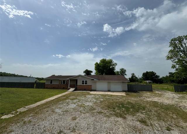 Property at 18700 E 600 Rd, Inola, OK 74036, 4 beds, 2 baths