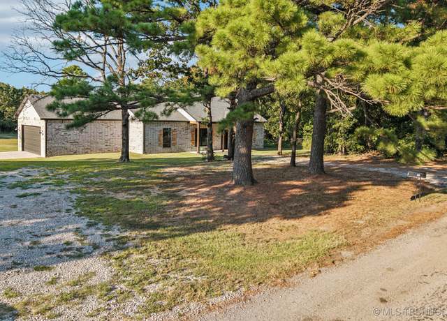 Property at 9195 W Country Rd, Sand Springs, OK 74063, 3 beds, 2 baths