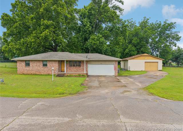 Property at 1818 S 165th West Ave, Sand Springs, OK 74063, 3 beds, 1.5 baths