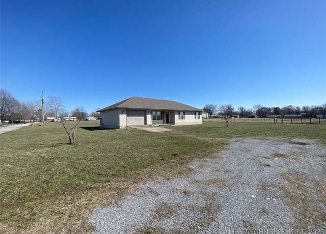 Property at 191 W Senior St, Colcord, OK 74338, 3 beds, 2 baths
