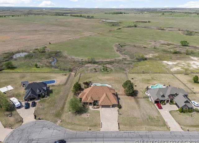 Property at 5875 E 150th St, Collinsville, OK 74021, 4 beds, 3.5 baths