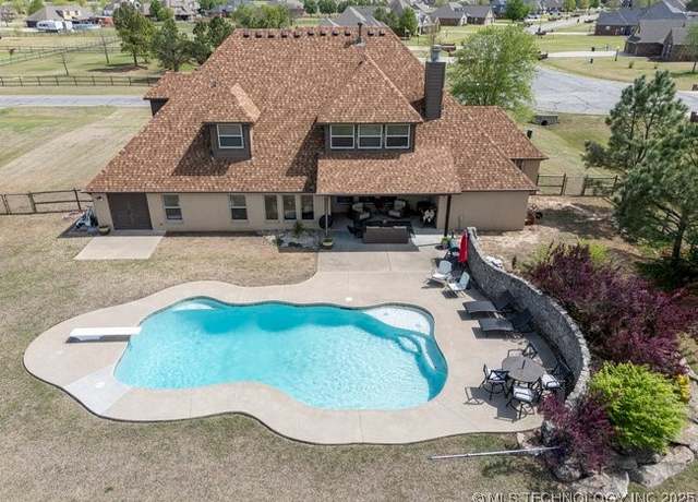 Property at 5875 E 150th St, Collinsville, OK 74021, 4 beds, 3.5 baths