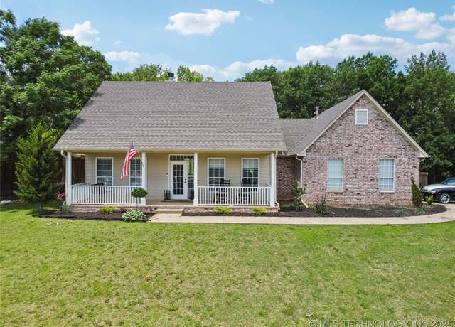 Property at 4602 S Linwood Dr, Sand Springs, OK 74063, 3 beds, 2 baths