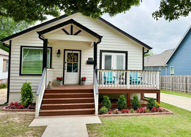 Property at 1131 N Boston Ave, Tulsa, OK 74106, 3 beds, 2 baths