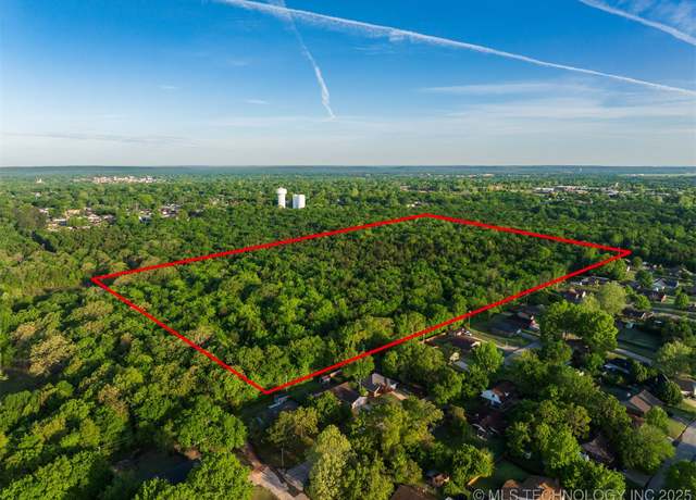 Property at 5 Timbercrest Ave, Okmulgee, OK 74447