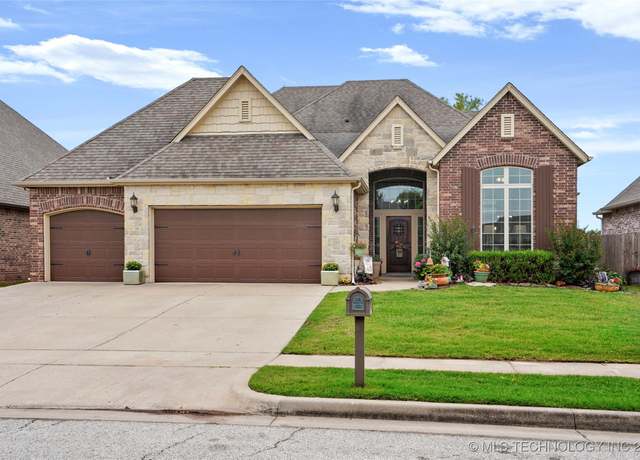Property at 3501 W Gary St S, Broken Arrow, OK 74012, 5 beds, 3 baths