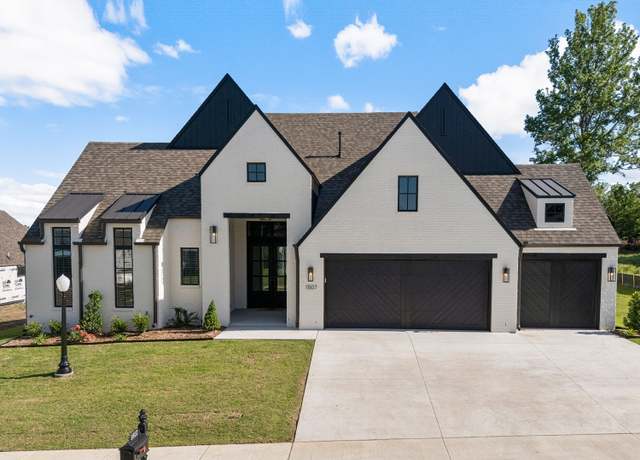 Property at 1507 Cedarwood Dr, Claremore, OK 74017, 4 beds, 2.5 baths