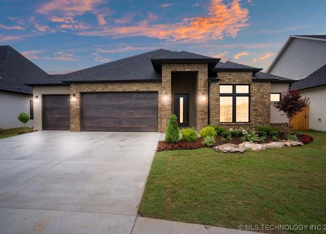 Property at 12006 S Vandalia Ave, Tulsa, OK 74137, 3 beds, 3.5 baths