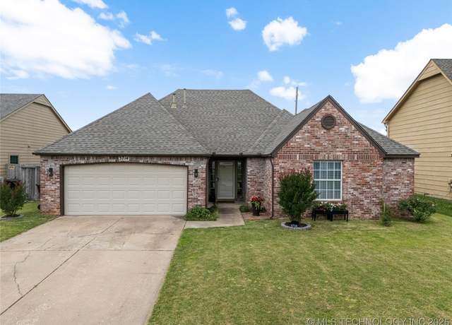 Property at 3714 S 194th EastAvenue, Broken Arrow, OK 74014, 3 beds, 2 baths