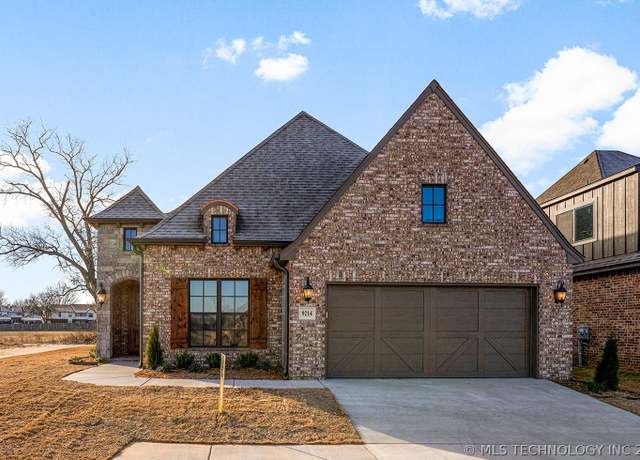 Property at 9214 E 62nd Ct S, Tulsa, OK 74133, 3 beds, 2.5 baths
