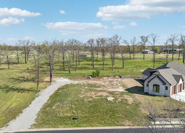 Property at 742 W Northlake Dr, Tahlequah, OK 74464