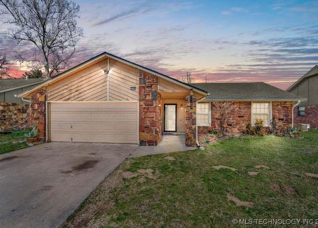 Property at 1533 E 68th Pl, Tulsa, OK 74136, 3 beds, 2 baths